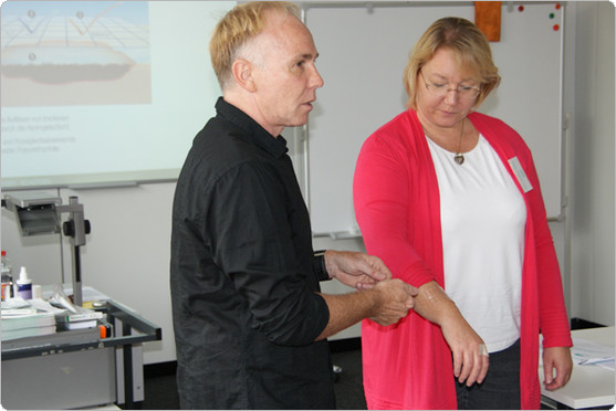 Regina Rinker und Simone Dinger-Merkle. Foto: Christel Hülter-Hassler